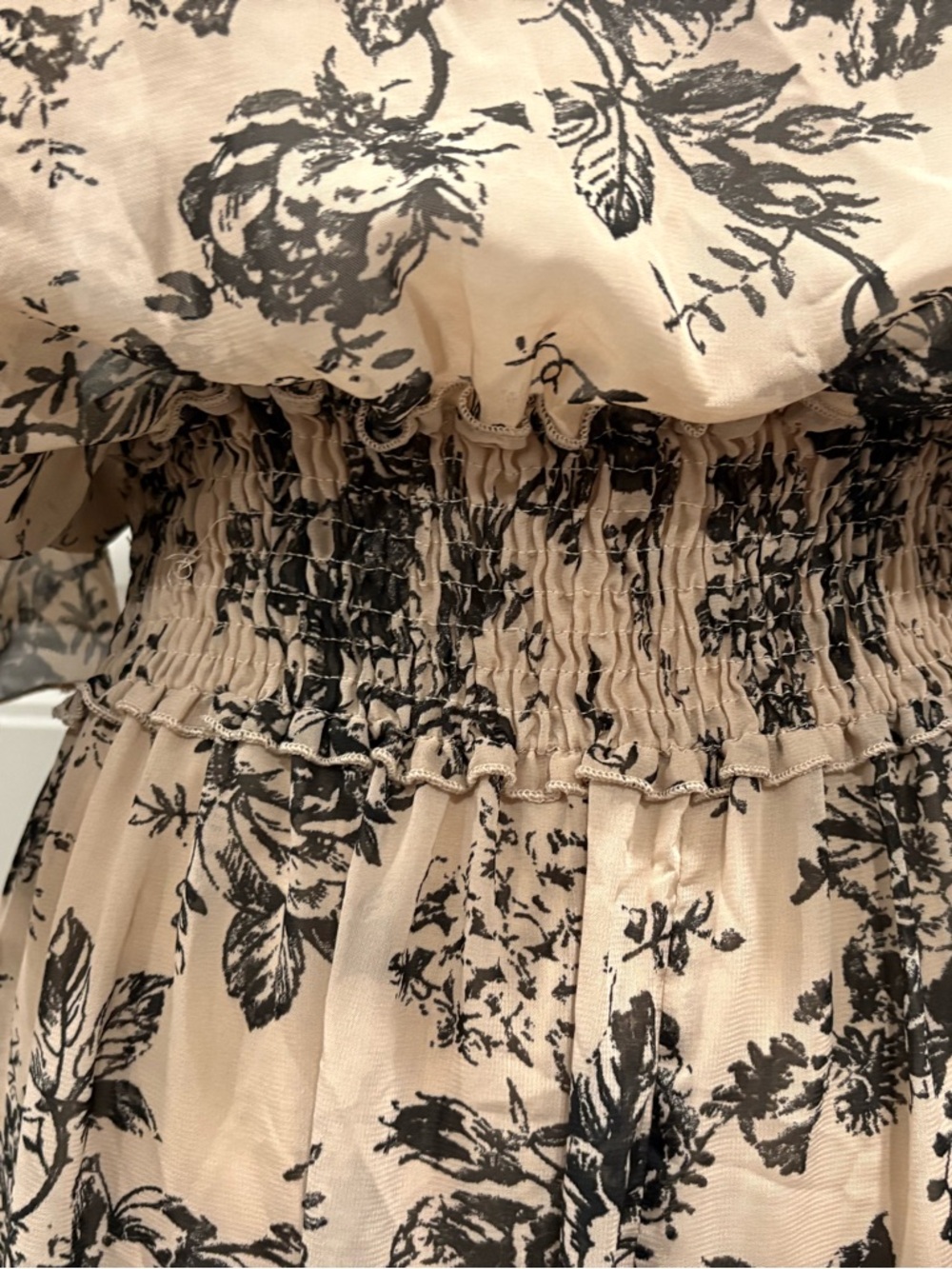 Kate and Lily Beige and Black Floral Maxi Dress with Smocked Waist Size 16W - Picture 8 of 14